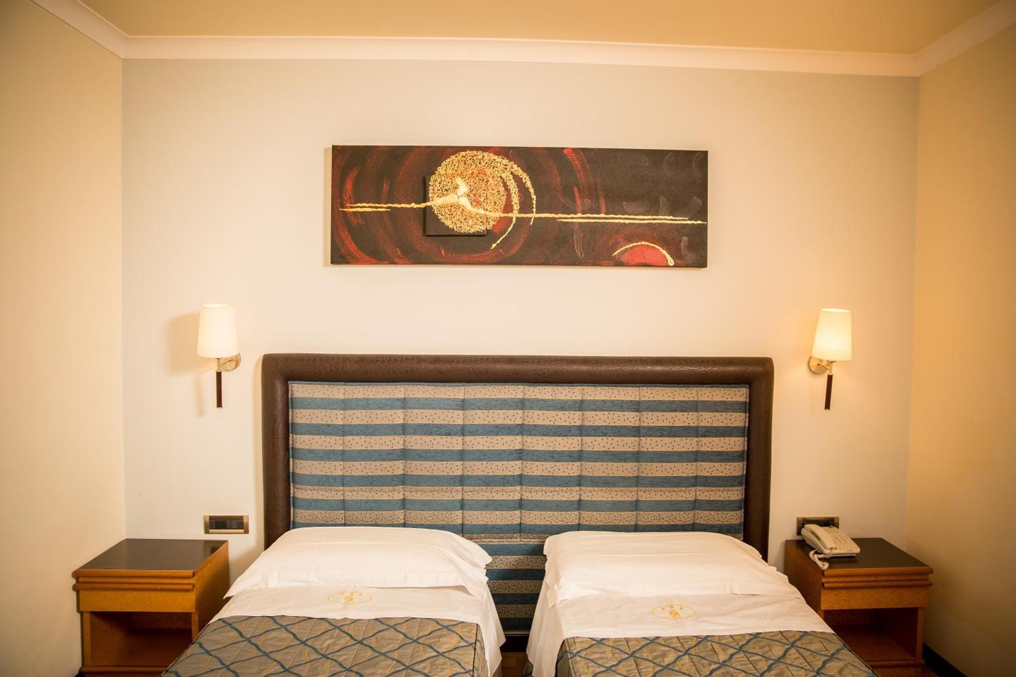 Hotel Ares Pontinia Værelse billede
